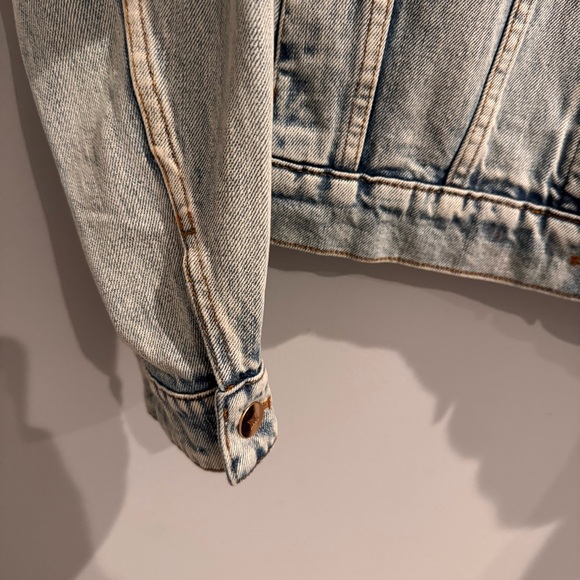 NWT Tuckernuck Denim Archie Jacket in Acid Wash, Size S - Picture 11 of 16